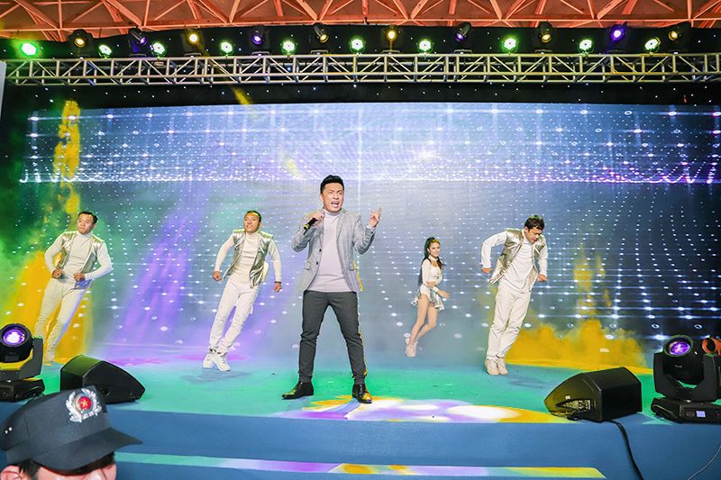 ngày 2
